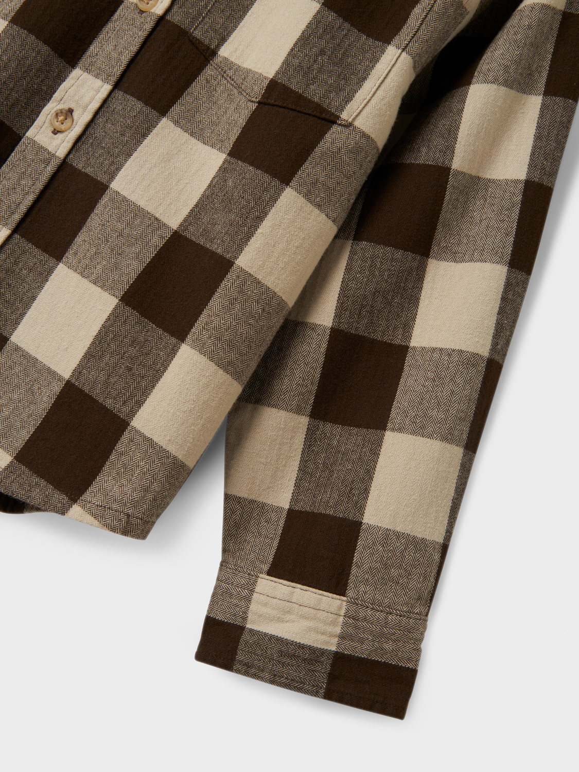 model_shot-front_full